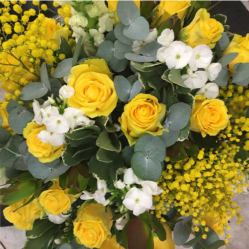 Fleurs-amanda-weybridge-Surrey-bouquets-yellow-12