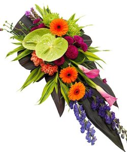 Fleurs Amanda-Weybridge-Surrey-Funeral-Flowers-sprays-sheafs-