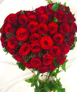 Fleurs-amanda-Surrey-Valentine's-day-Red-Roses-24-heart